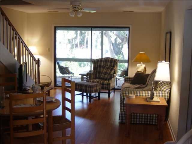 812 Club Cottage Ct, Edisto Beach, SC 29438
