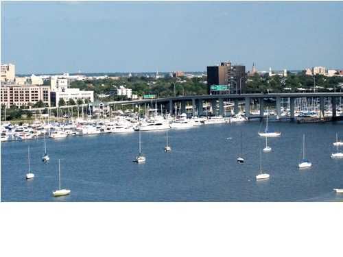 150 Bee St #807, Charleston, SC 29401