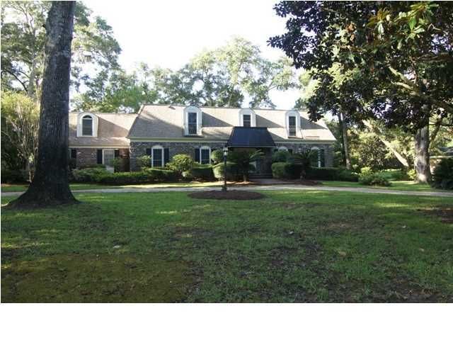 715 Knotty Pine Rd, Charleston, SC 29412