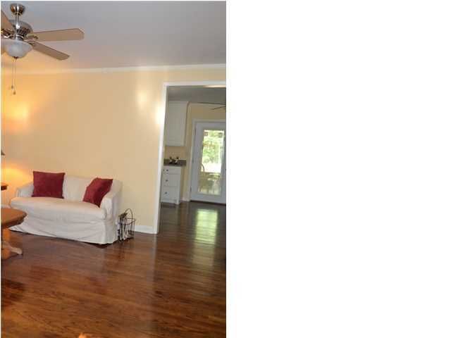 114 Camelot Dr, Goose Creek, SC 29445