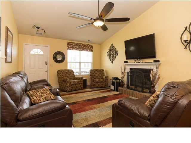 218 Two Hitch Rd, Goose Creek, SC 29445