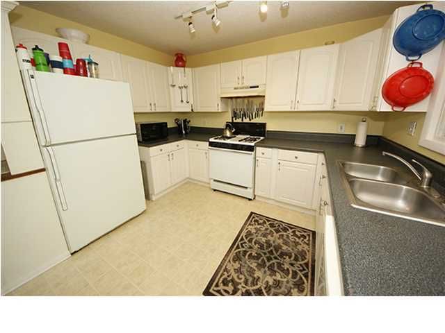 1873 Manigault Pl, Charleston, SC 29407