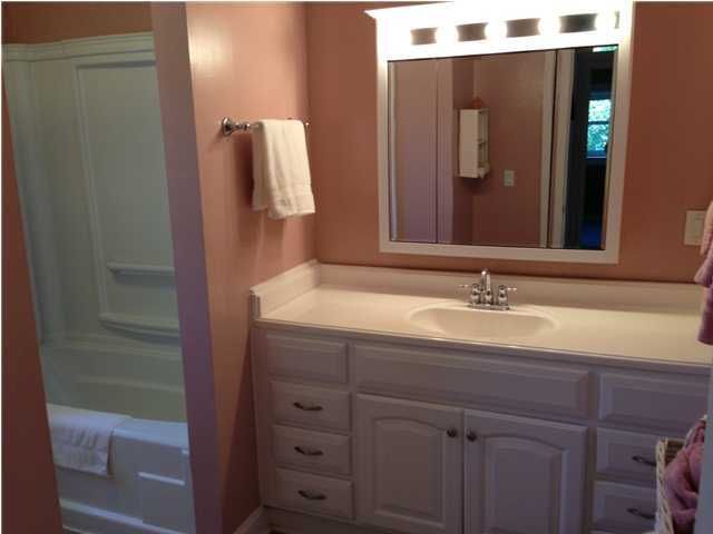 752 Center St, Mount Pleasant, SC 29464