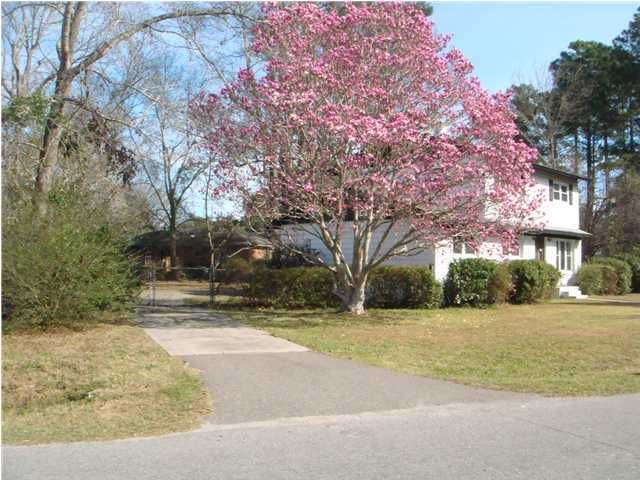 1805 Sandcroft Dr, Charleston, SC 29407
