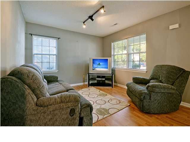 30 Woodleaf Ct, Charleston, SC 29407