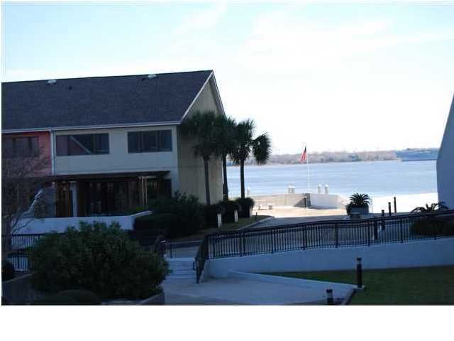 330 Concord St #TH 5, Charleston, SC 29401