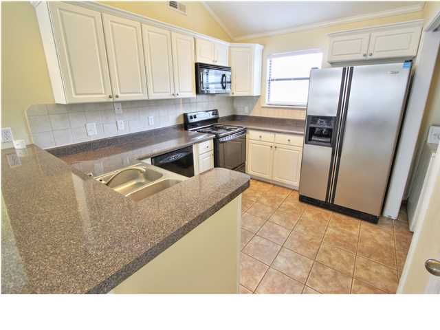 905 Burnley Rd #B, Charleston, SC 29414