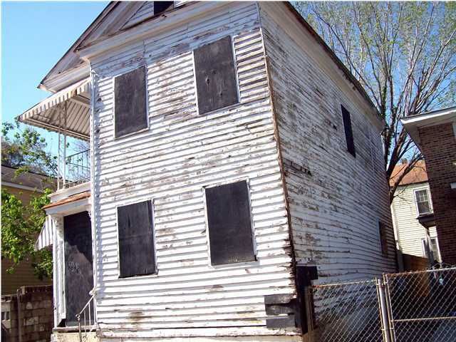 56 South St, Charleston, SC 29403