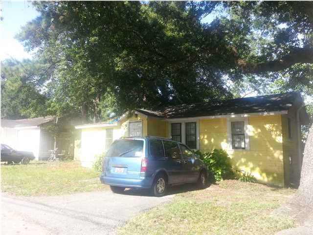 5632 Saxon St, Charleston, SC 29406