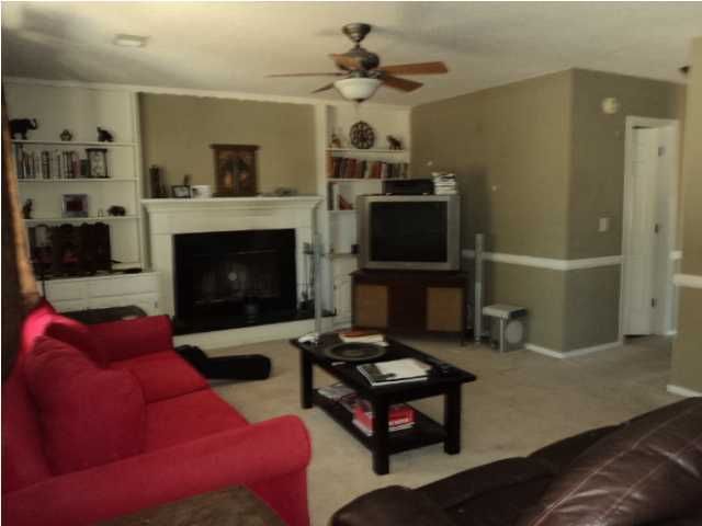 33 Three Pence, Charleston, SC 29414