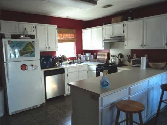 33 Three Pence, Charleston, SC 29414