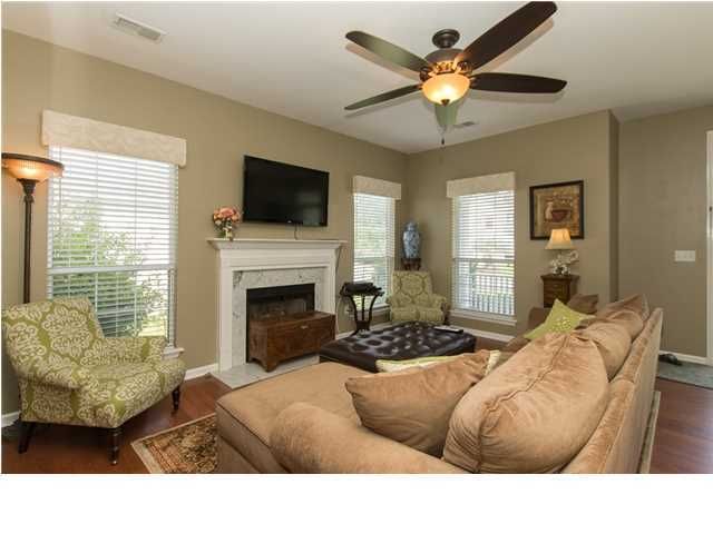 2564 Palmetto Hall Blvd, Mount Pleasant, SC 29466
