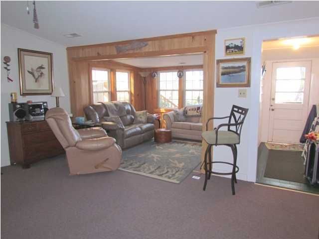 8545 Oyster Factory Rd, Edisto Island, SC 29438