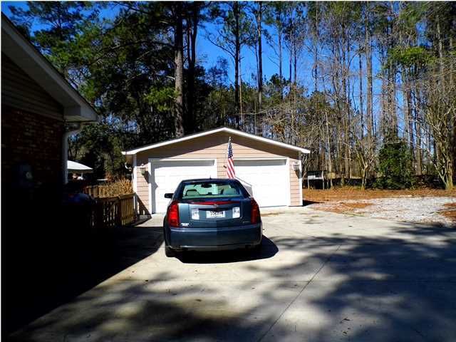 110 Woodlawn Cir, Summerville, SC 29485