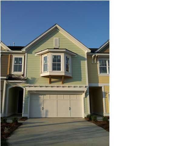 2048 Kings Gate Ln, Mount Pleasant, SC 29466