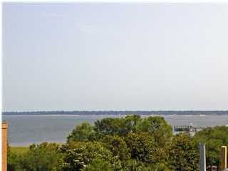 175 Concord St #201, Charleston, SC 29401