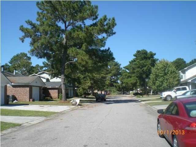 7642 Valleyview Cir, North Charleston, SC 29418