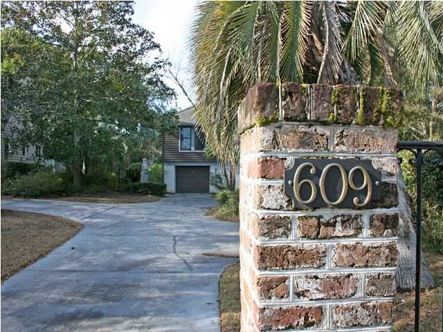 609 Pitt St, Mount Pleasant, SC 29464