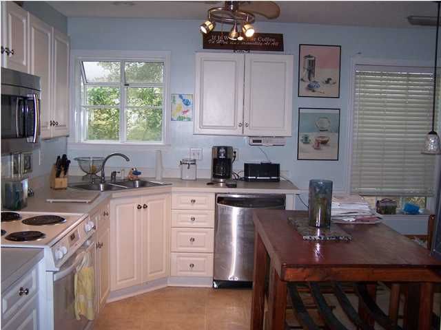 1005 Wayfarer Ln, Charleston, SC 29412