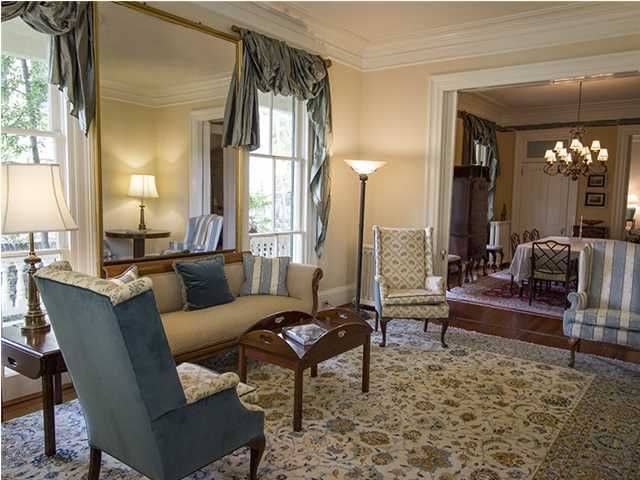 130 Broad St, Charleston, SC 29401