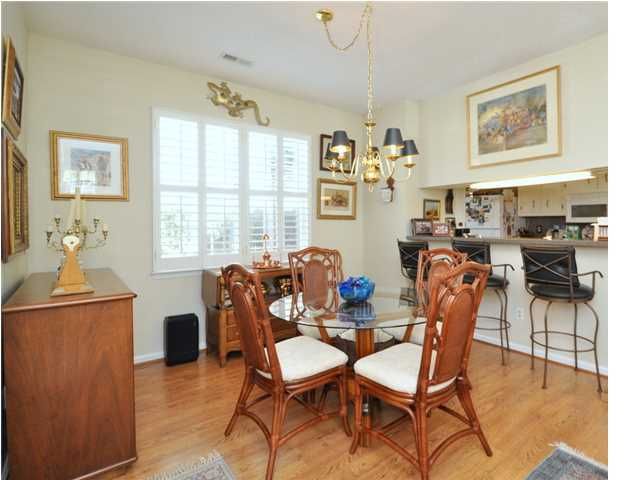 927 Provincial Cir, Mount Pleasant, SC 29464