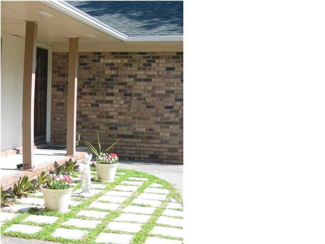 1000 Colonial Pines Dr, Ladson, SC 29456