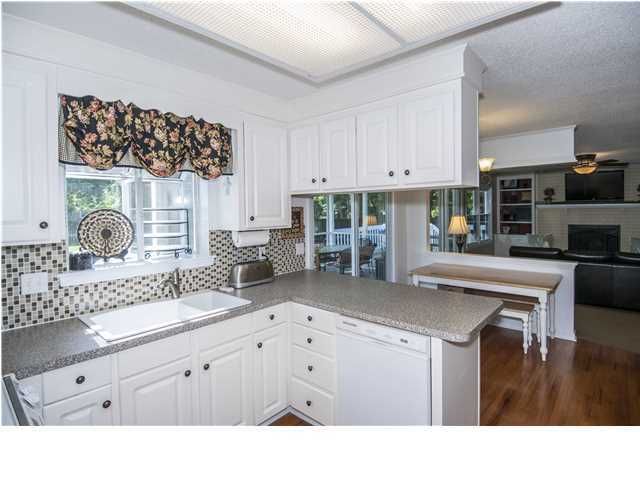 20 Fitzroy Dr, Charleston, SC 29414