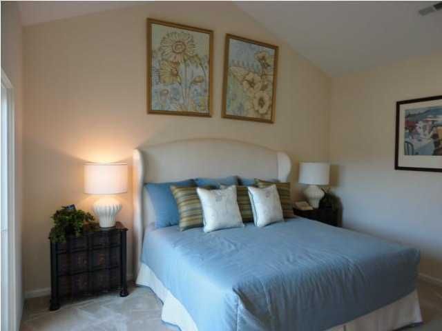 102 Village Stone Cir, Summerville, SC 29483