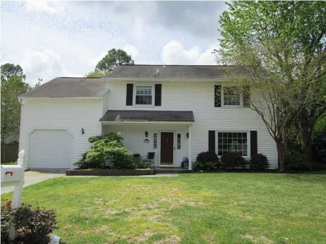 104 Santee Ct, Summerville, SC 29483
