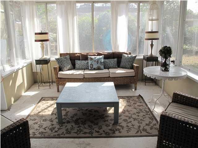 17 Lord Ashley Dr, Charleston, SC 29407
