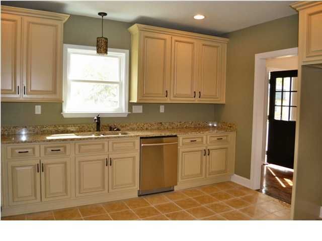 199 W Poplar St, Charleston, SC 29403