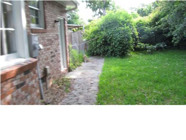 1582 Longview Rd, Mount Pleasant, SC 29464