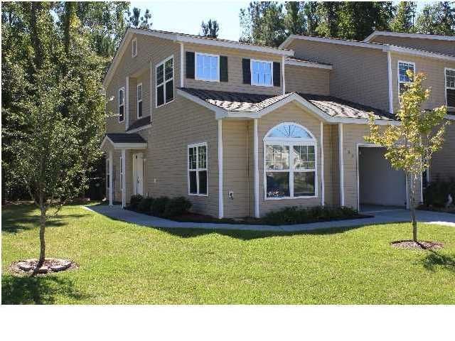 107 Chestnut Oaks Ct, Ladson, SC 29456