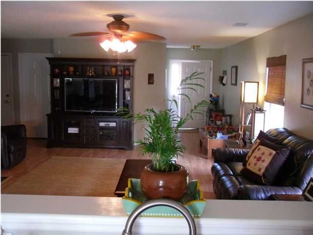 107 Lakewood Dr, Summerville, SC 29485