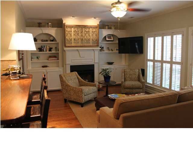 1045 Mathis Ferry Rd, Mount Pleasant, SC 29464
