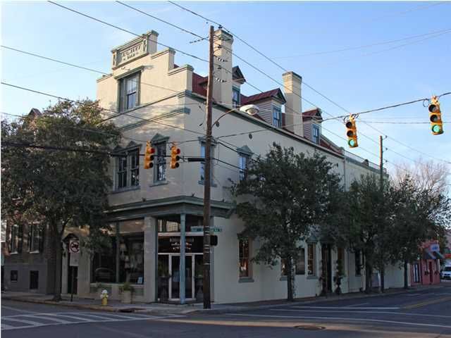 28 Hasell St, Charleston, SC 29401