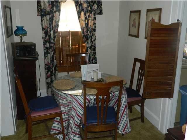 618 S Laurel St, Summerville, SC 29483