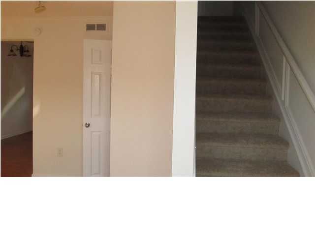 415 Parkdale Dr #6C, Charleston, SC 29414