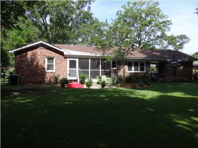 1590 Holton Pl, Charleston, SC 29407