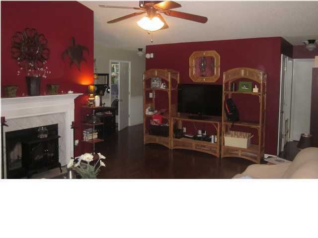 8520 Sutton Pl, North Charleston, SC 29420
