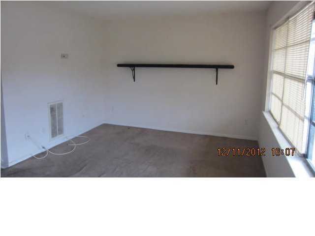 6601 Dorchester Rd #06, North Charleston, SC 29418