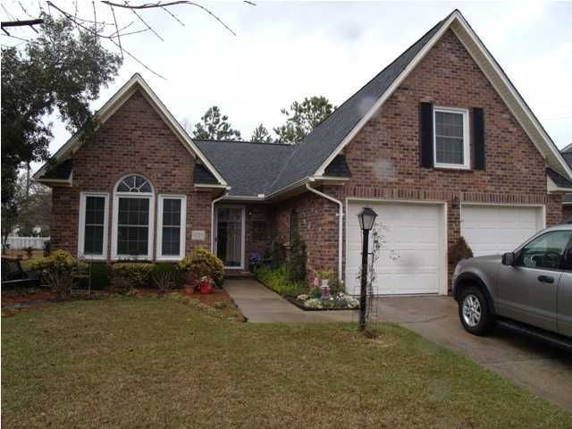 1403 White Ibis Ct, Hanahan, SC 29410
