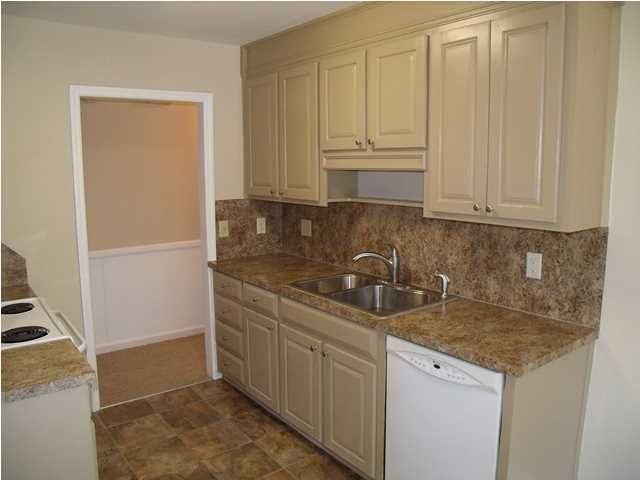 211 Glenda View Dr, Ladson, SC 29456