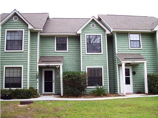 1752 Deer Path Dr, Charleston, SC 29464