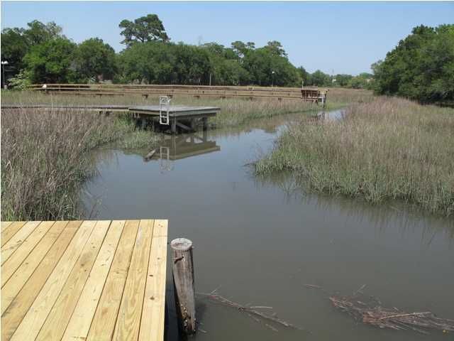 128 Chadwick Dr, Charleston, SC 29407