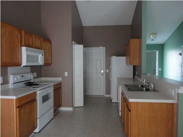 1414 Pinethicket Dr, Summerville, SC 29483