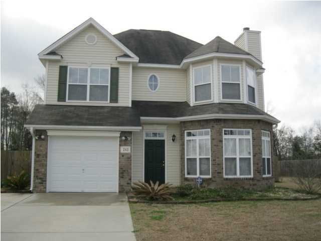 212 Westbrooke Rd, Summerville, SC 29483