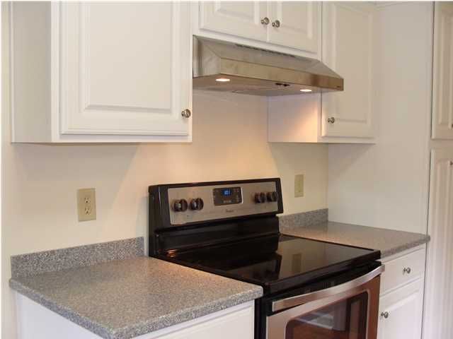 6011 Meadowcliff Ave, Hanahan, SC 29410