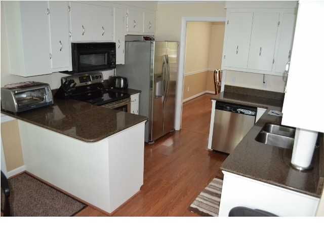 17 Milano Ct, Hanahan, SC 29410