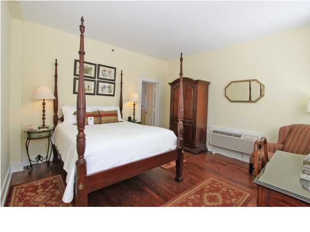 78 Queen St #21, Charleston, SC 29401